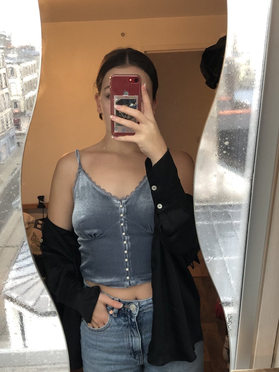 AlyAvecUnY's tweet photo. Plein de hauts sympas a trouver pas cher ! 5€ maximum 😊
Vinted : des-vetements 
#Vinted #SecondLife #clothes #ootd https://t.co/2w39dsyavX