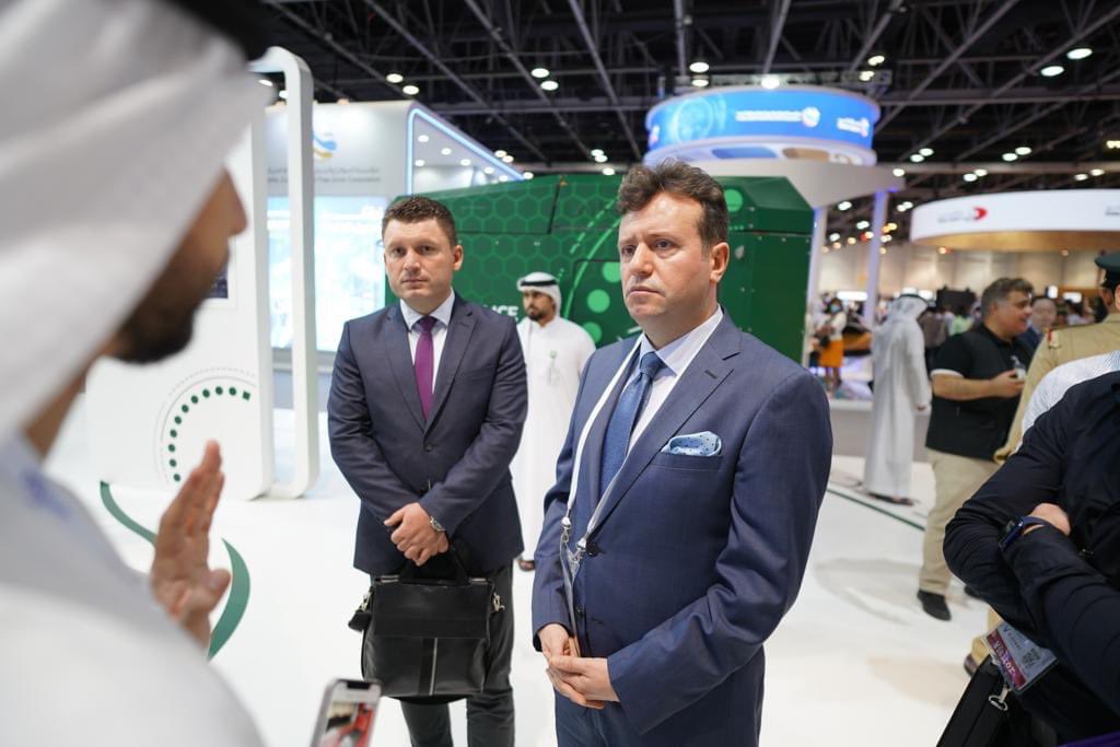MKDinUAE's tweet photo. H.E. Abdulkadar Memedi, Ambassador of North Macedonia had the honor to visit the Dubai Police stand at the #GITEXGLOBAL 2022. Great impressions from the high-level preparedness of @DubaiPoliceHQ and technological advances complying with contemporary standards and future vision. https://t.co/pc2QQbwihB