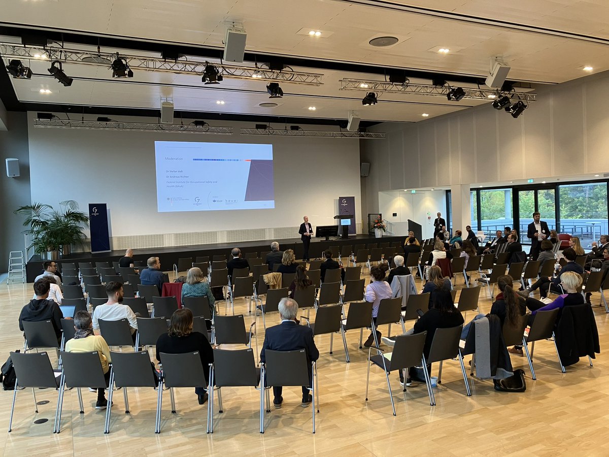 dguv_iag's tweet photo. In Fortsetzung des gestrigen Netzwerktreffens zur #Klimakrise und ihren Auswirkungen auf den #Arbeitsschutz findet heute ein Post-Workshop mit 70 Gästen statt. Thema sind nationale Regularien, damit verbundene Herausforderungen und Perspektiven der Zusammenarbeit #g7networkingOSH https://t.co/dXhVWT21yM