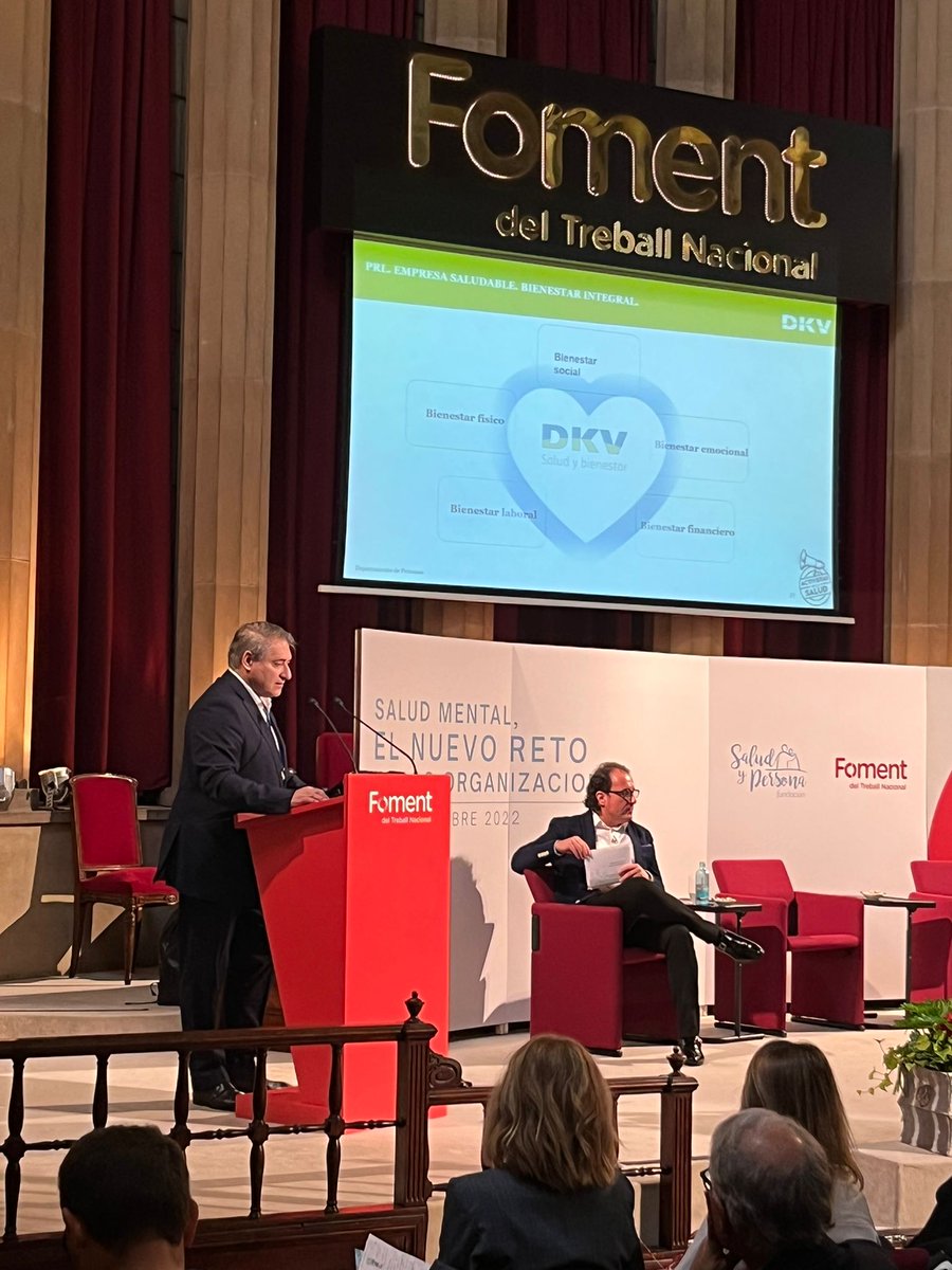 saludypersona's tweet photo. @Juanmachicote Director de personas en @DKVSeguros @DKV_Prensa nos habla de la acción social que se desarrolla en la compañía
#SaludMental #bienestaremocional #bienestarsocial
#bienestarempleados https://t.co/idwtQIKxUW