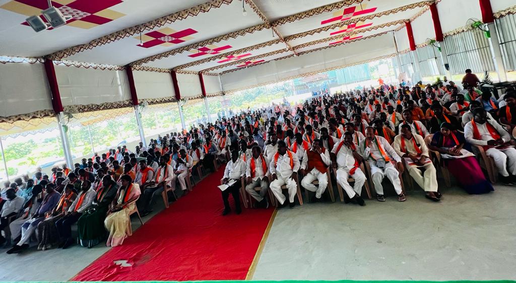 तेलंगाना के मूनगोडु विधानसभा उपचुनाव हेतु चौटुप्पल मंडल के बूथ अध्यक्ष, शक्तिकेंद्र एवं मंडल के प्रमुख कार्यकर्ताओं को सम्बोधित किया । #बूथजीता_चुनावजीता @BJP4Telangana