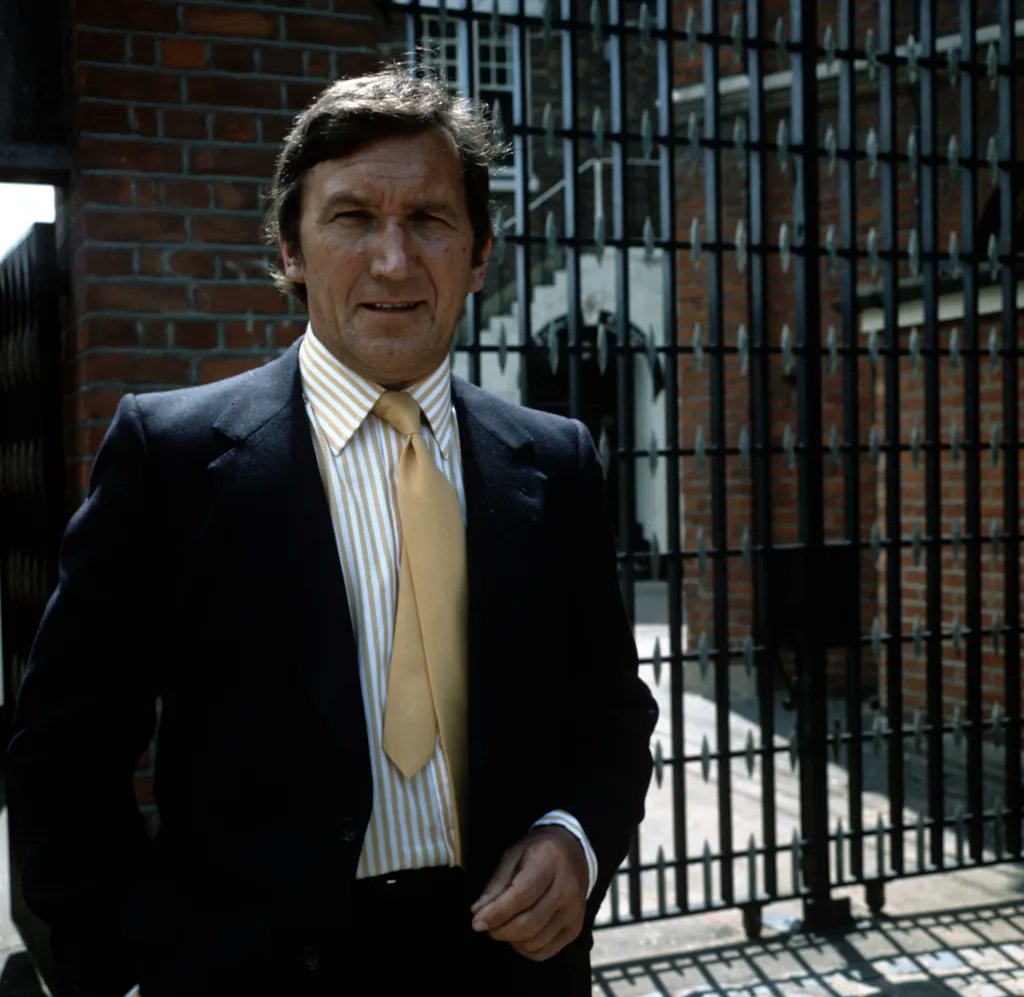 TalkingPicsTV's tweet photo. On this day in 1969, the television series Special Branch aired for the first time. Recently seen on #TalkingPicturesTV it ran for 4 series and starred such luminaries as #DerrenNesbitt #GeorgeSewell #PatrickMower and #MorrisPerry https://t.co/N01XI3f3ds