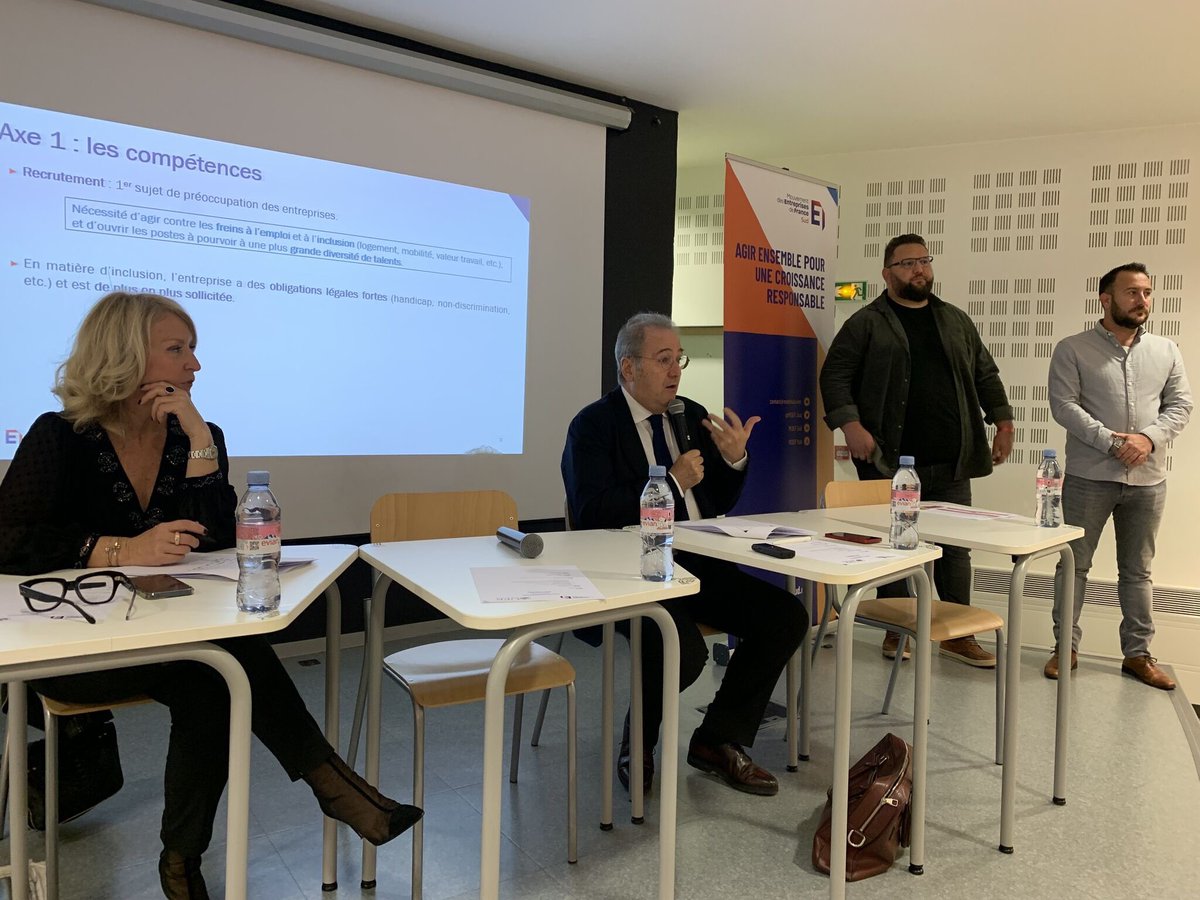 UCCGRANDSUD's tweet photo. Conseil d’Administration du @MEDEF_Sud.

Jean-Louis Maurizi, le nouveau Président, a présenté les deux axes forts de son mandat et a fait le point sur les nombreux sujets de préoccupation des entreprises. 

Tanguy Hugues était sur place pour représenter notre syndicat. https://t.co/OHmaamGk8P