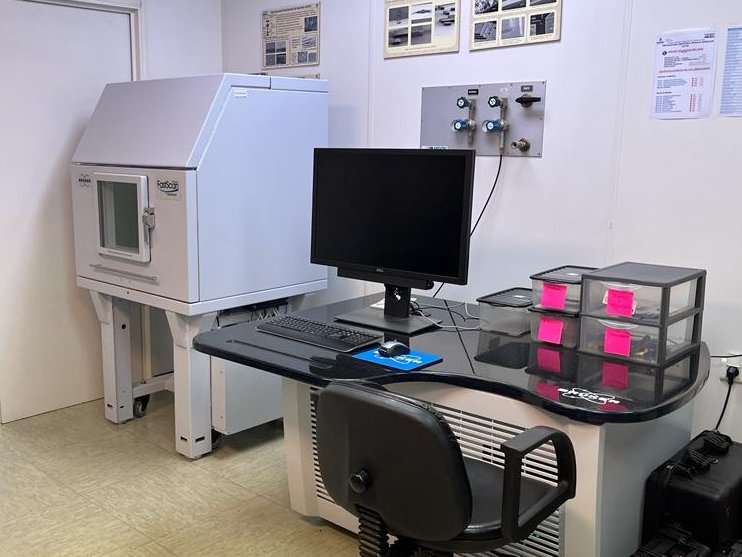 IsomUpm's tweet photo. @IsomUpm is proud to introduce our brand new @bruker #FastScan AFM microscope. This is the first system of its capabilities to be set up in Spain. 🤩🤩 @La_UPM @telecoupm #atomicforcemicroscopy #ICTS #micronanofabs https://t.co/TLd6KPM0AW