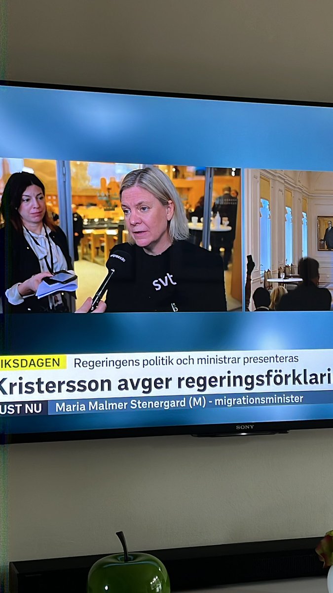JnssonJnsson1's tweet photo. Bitter och oförskämd 🙈🙈 https://t.co/afPqFuro7q