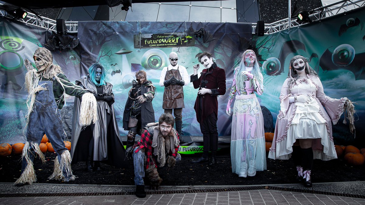 Futuroscope_ES's tweet photo. Del 22 de octubre al 6 de noviembre, extraños personajes deambularán por el parque para tu mayor diversión... ¡o no! 😈
#Futuroween https://t.co/aOVVGVR9sq