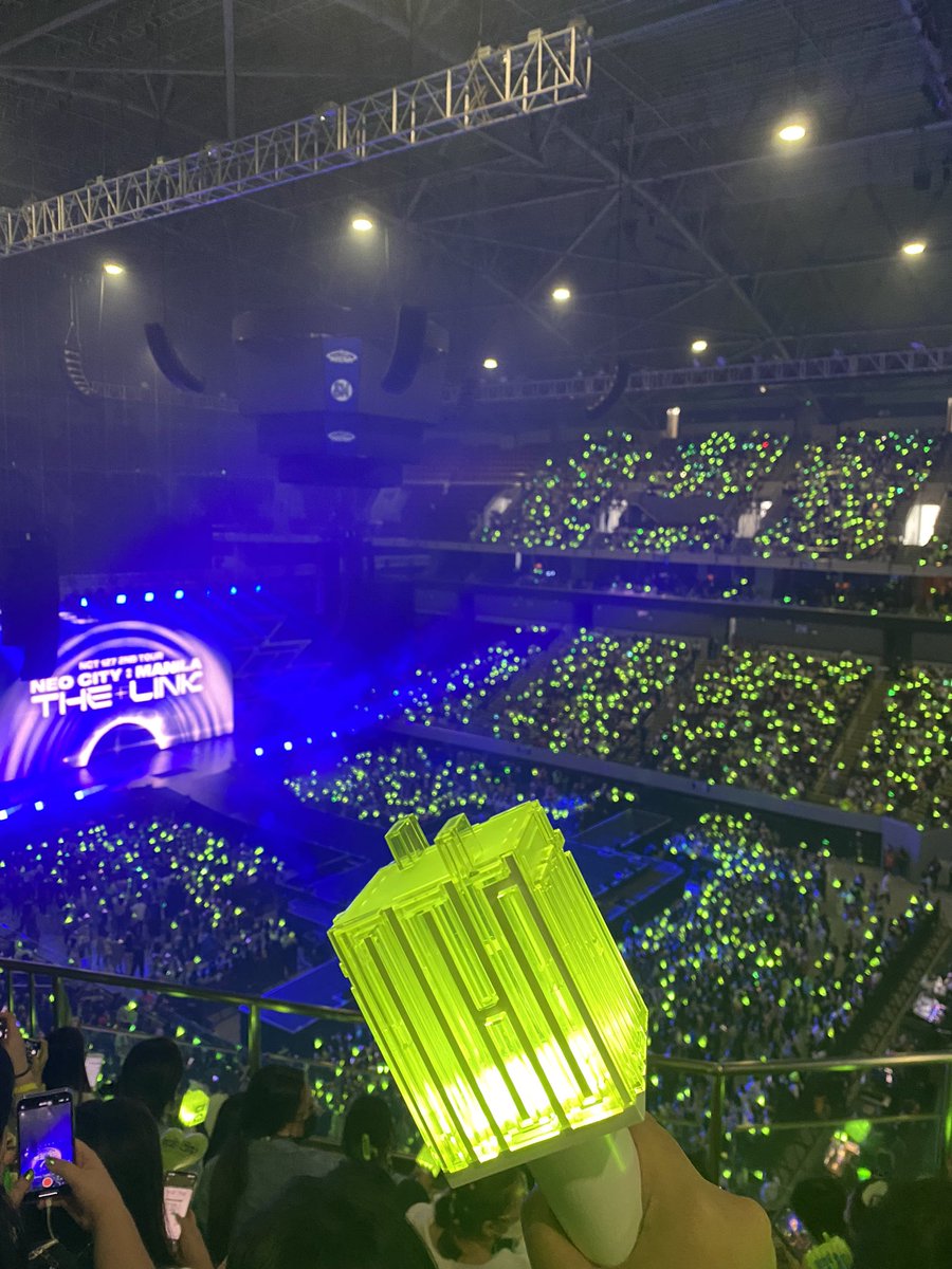 029carts's tweet photo. I MEAN VIEW FROM THE UPPER BOX SECTION ISNT THAT BAD NAMAN..... https://t.co/PINm1lS1eY