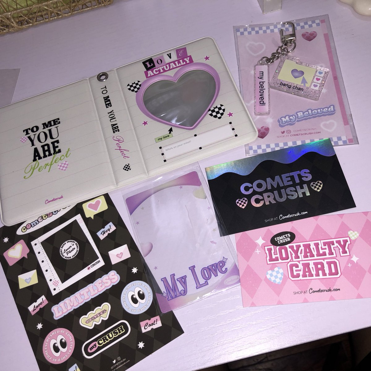 skzchancart's tweet photo. 《 #bokiemails 》
💌 @cometscrush #COMETfeedbacks
Hello my LOVE ACTUALLY 1P Coll Book & Chan keyring came home safely !! It’s so pretty 🤩 🥺 thank you so much till next budol !! https://t.co/exaETF2CY1