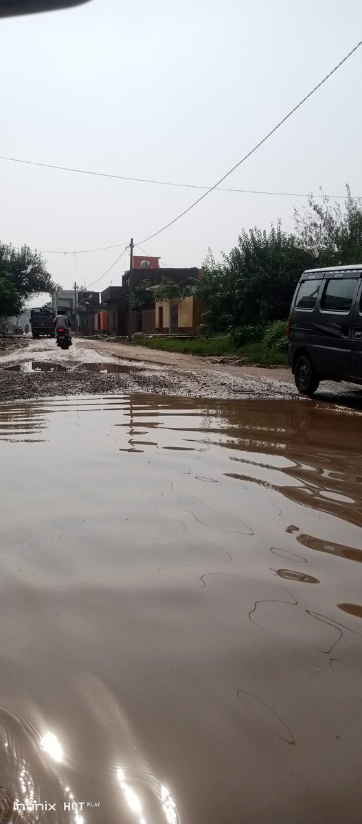 ToofaniVishal's tweet photo. महोदय जनपद बदायूं चन्दौसी से इस्लामनगर रोड पर ग्राम जाफरपुर में रोड की स्थिति अत्यंत खराब है।जिसके कारण वाहनों को अधिक समस्या हो रही है।
संज्ञान लेने की कृपा करें।
@myogiadityanath
@CMOfficeUP
@myogioffice https://t.co/LBpYmquo0k