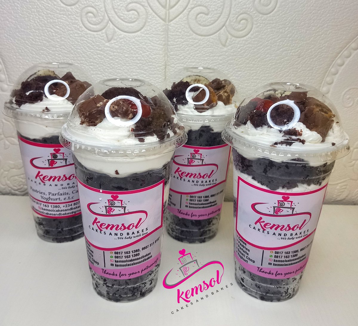 kemsolcakes's tweet photo. We are currently taking order for the best parfait on this street😍 😋🤤
Please send in your orders through link in bio🙏

#parfaitinlagos #parfait #cakeparfait #kemsolcakesandbakes #cakes #cakeparfaitsinojota https://t.co/56RCKMVpc0