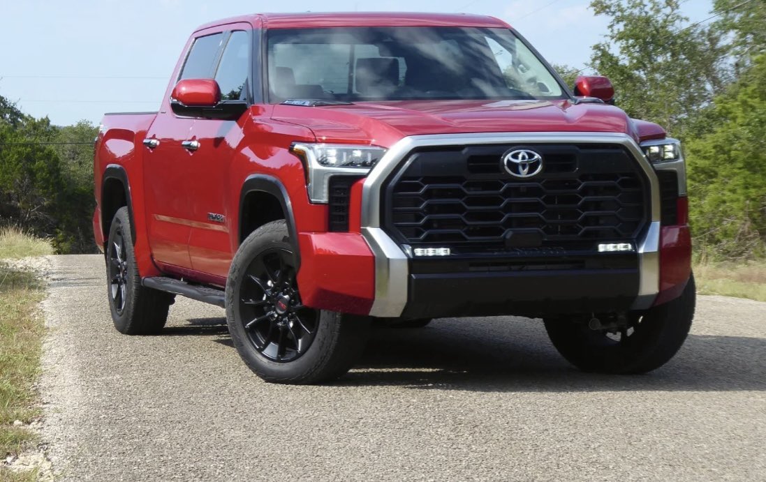tisha_soft's tweet photo. Oh God I don’t want to leave this earth minus owning a Tundra 🤲🤲🤲🤲🤲🙏🙏🙇‍♀️ #InShaAllah. https://t.co/qAarVL0jKv