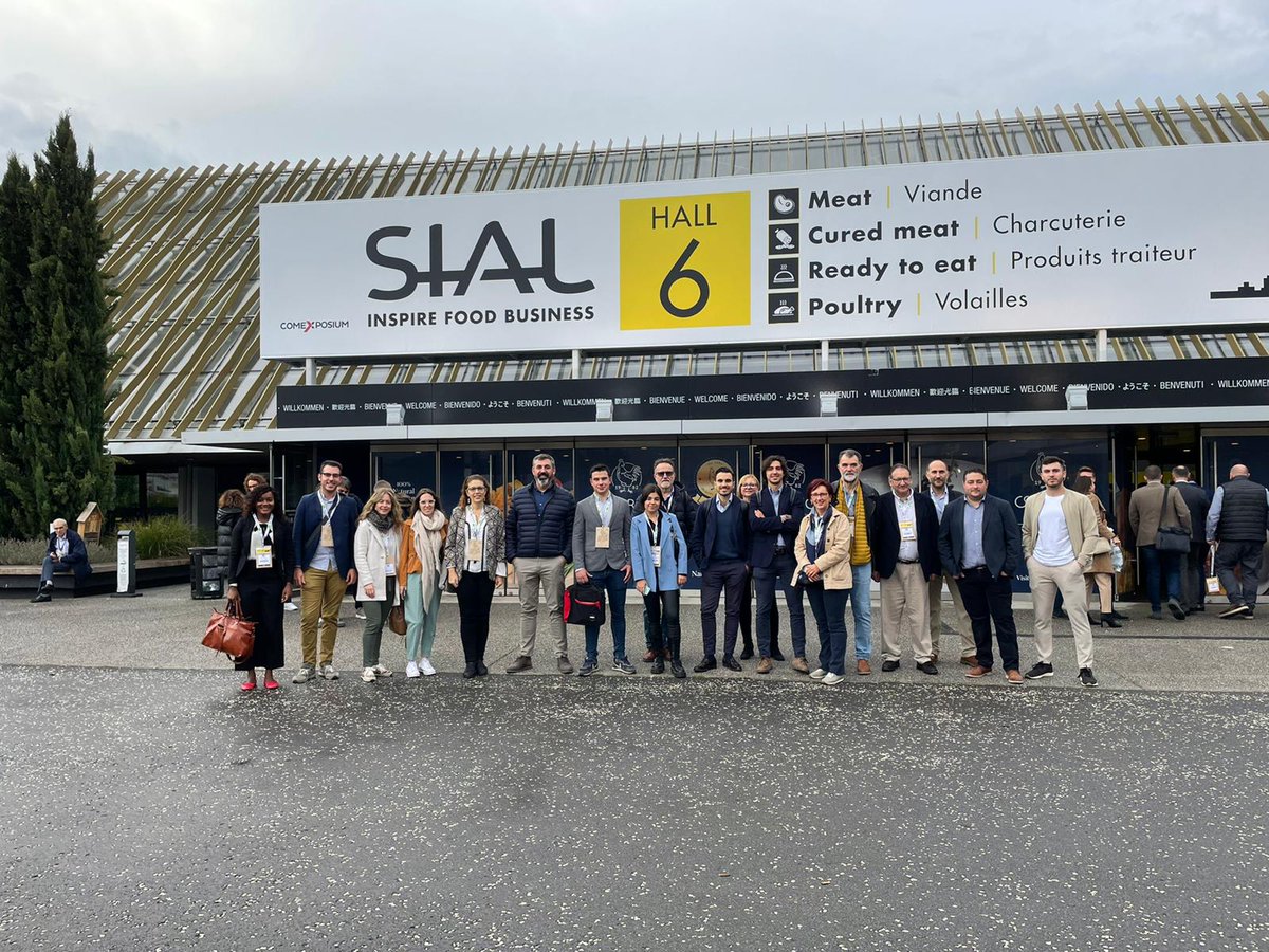 camarateruel's tweet photo. 📢 14 empresas agroalimentarias de nuestra provincia, de la mano de la @DPTeruel y @camarateruel , se encuentran en París promocionando sus productos en la Feria de Sial 👏👏

Diputación de Teruel y Cámara Teruel, trabajando juntos para la promoción de nuestros productos. https://t.co/siLyGrTNXQ