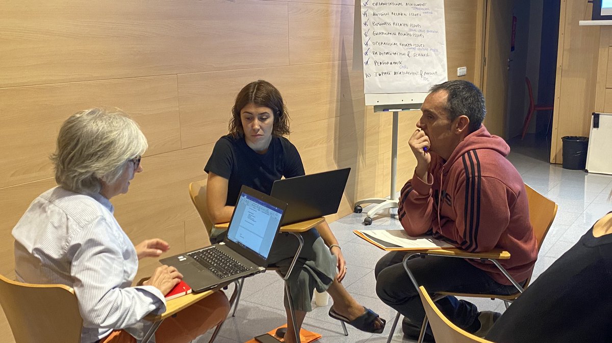 abd_ong's tweet photo. Excercise time 📝
Defining the OKRs for the Red Cross Crescent.
Onboarding Refugees to the camp you are running is key to deliver your
promise to your beneficiaries. "Here you are at home."
Involve the community, the current residents, provide clear info… #EU3Digital https://t.co/9pUHHl1iJe
