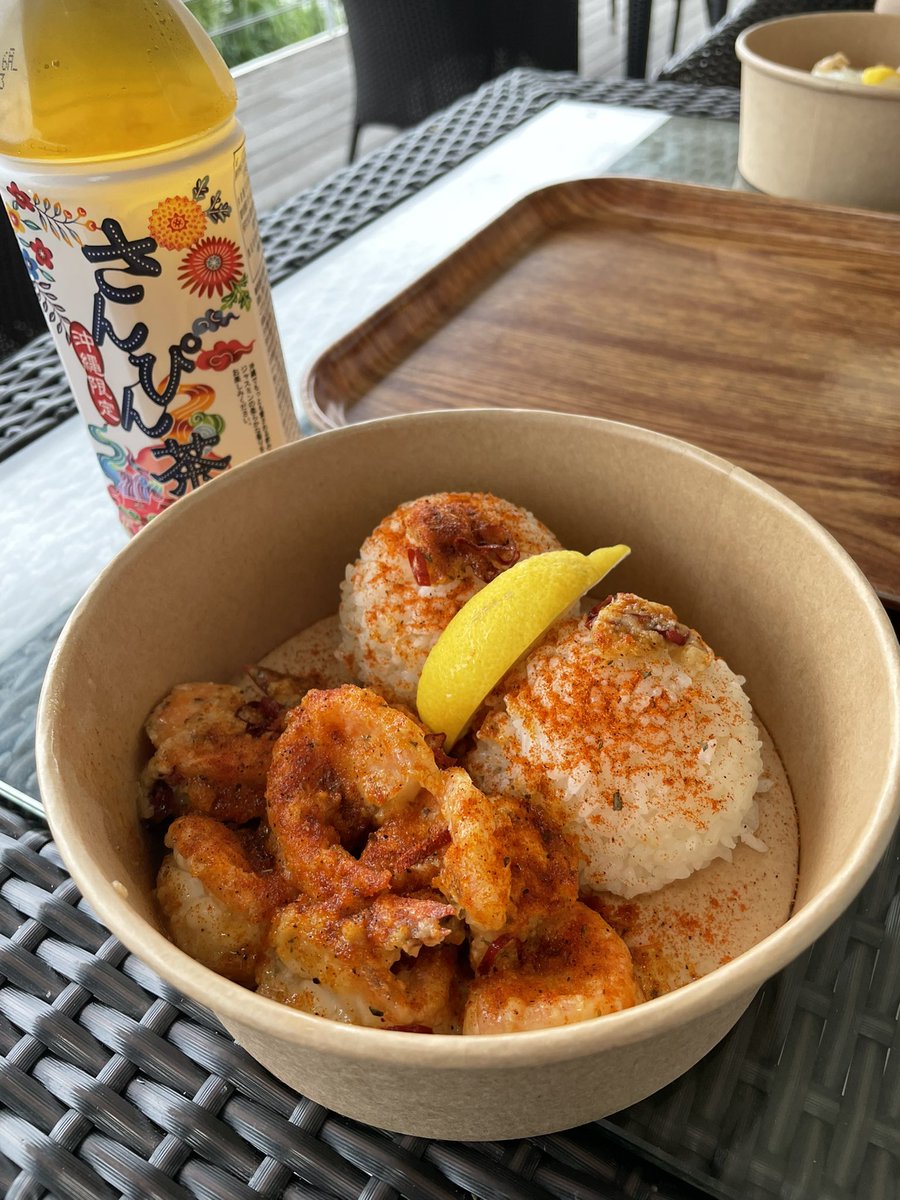 Hedi_Scully's tweet photo. もう夕方ですが昼飯テロです。
ガーリックシュリンプならKOURI SHRIMPがおススメです。
あいにく曇りですが…
#KOURISHRIMP https://t.co/KNvow6bxHO