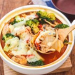 トマト鍋を作るとき、あるものを入れると美味しく仕上がる？!とっても美味しそうな鍋レシピ!