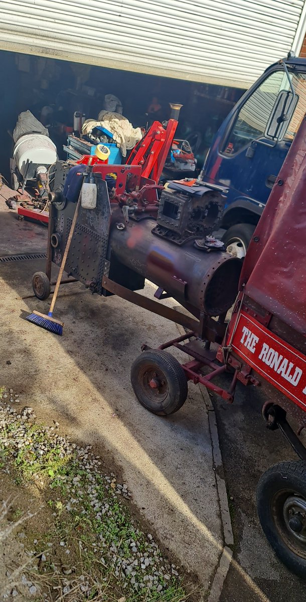 BurrellShowmans's tweet photo. As she looks now wile painting parts https://t.co/W94ETseuzi