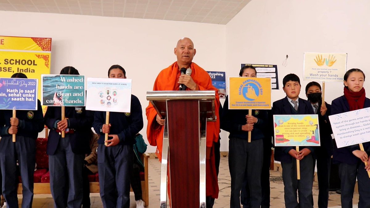 sanghasenamimc's tweet photo. . @MIMCLadakh in collaboration with the @wash_alliance and @UNICEFIndia, observed the #GlobalHandwashingDay2022 In line with the theme – Unite for universal hand hygiene, at the Mahabodhi Residential School with over 500 participants. https://t.co/F27qQJba8A