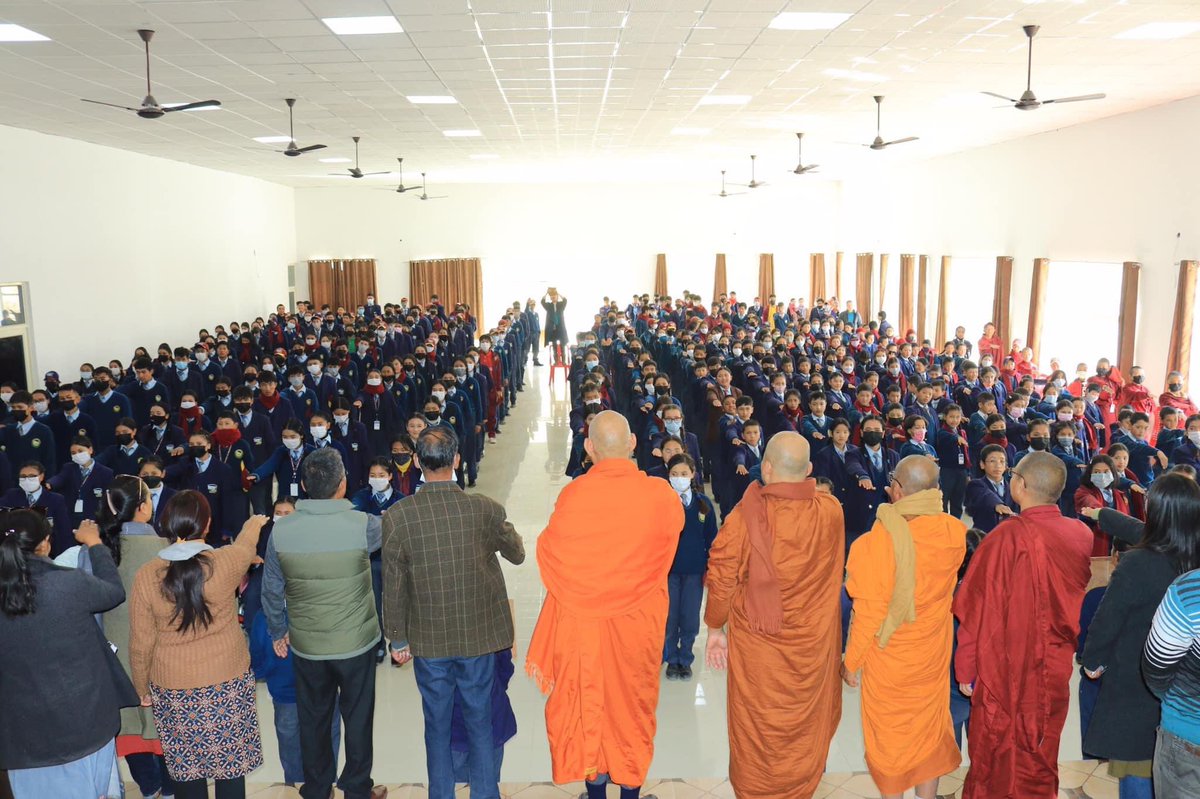 sanghasenamimc's tweet photo. . @MIMCLadakh in collaboration with the @wash_alliance and @UNICEFIndia, observed the #GlobalHandwashingDay2022 In line with the theme – Unite for universal hand hygiene, at the Mahabodhi Residential School with over 500 participants. https://t.co/F27qQJba8A