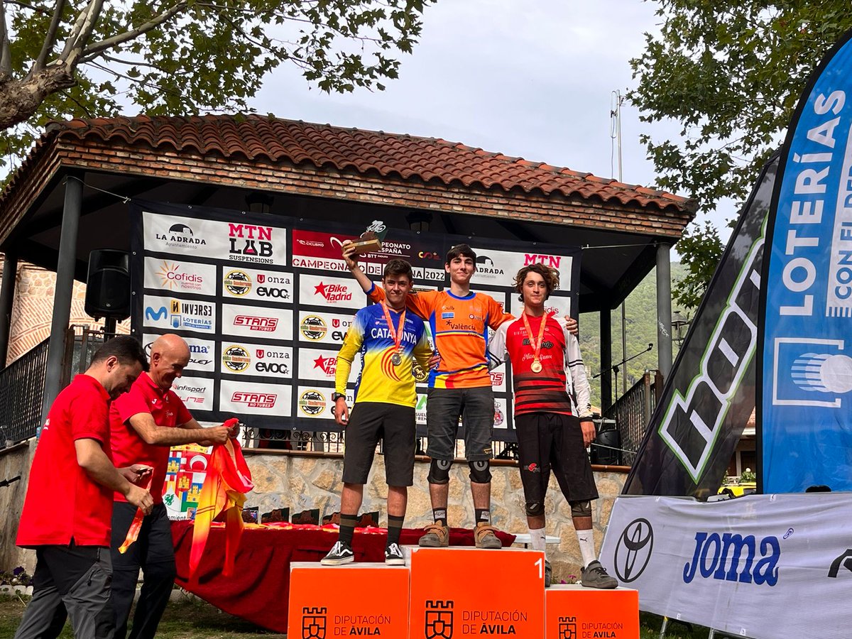 Pau Olm es proclama subcampió d’Espanya d’Enduro! 🥈🏆

Ahir es va disputar el Campionat d’Espanya d’Enduro a 📍La Adrada (Àvila). El nostre júnior de l’equip Pau Olm va participar i va aconseguir la 🥈 posició al Campionat. Enhorabona Pau! 💪🏼

#jufrecycling