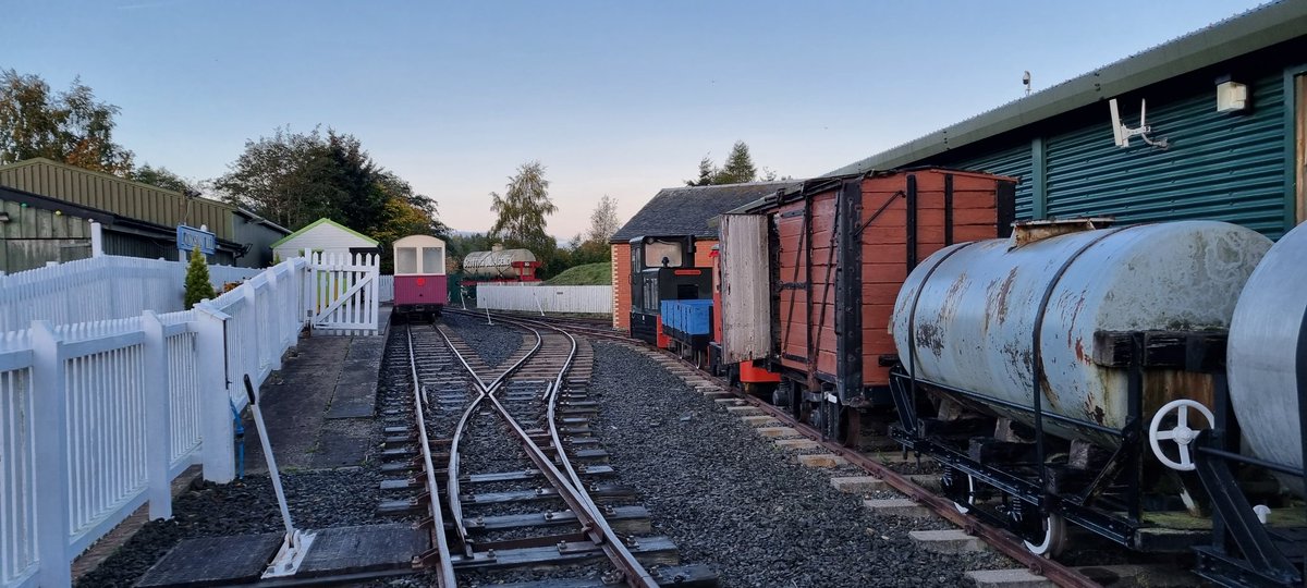 ShaleMuseum's tweet image. Good morning from the new curator! 

It was such a beautiful morning I couldn't resist going out and taking a few photos. 

What is it like where you are?