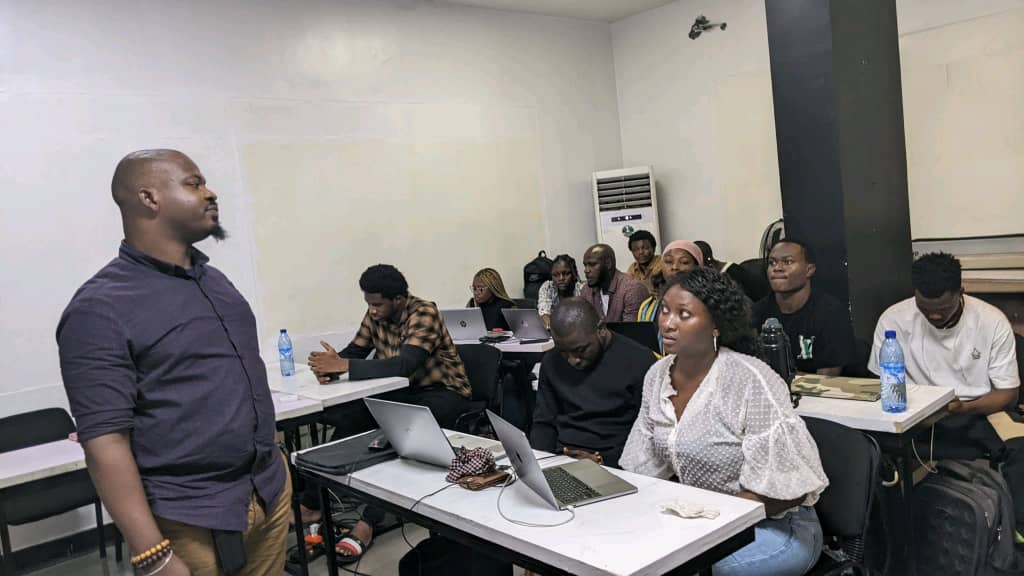 FasholaJeremiah's tweet photo. Hi guys so @univelcity put up a #Hackhaton Challenge and I have bedn collaborating with 5 of my team members to bring an idea to life.

Working on this project with me are: A #BackendDeveloper, A #DataScientist, A #ProductDesigner, A #FrontendDeveloper and a #CyberSecurity.
#team https://t.co/61zxaRIPHW