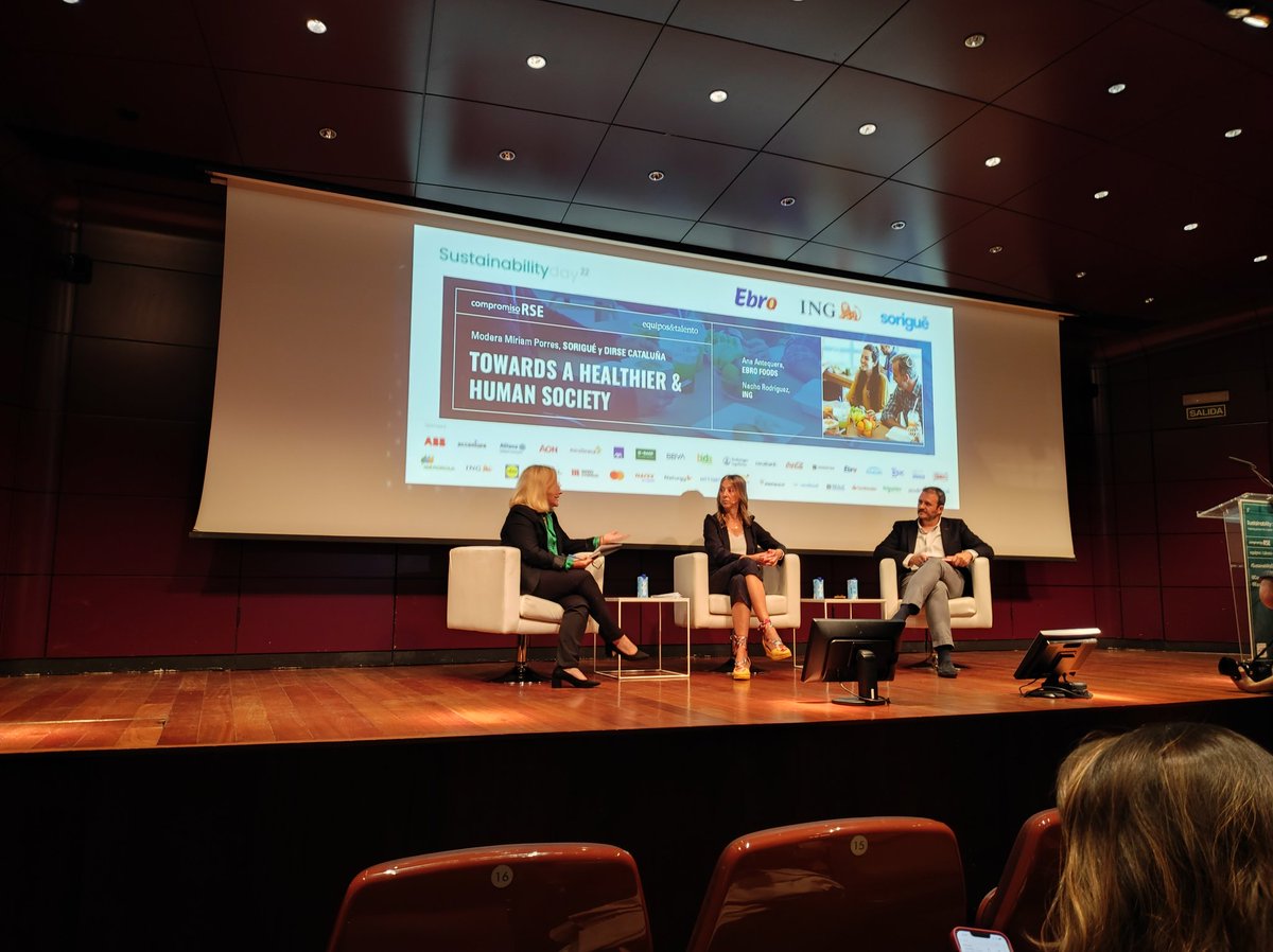 En el #SustainabilityDay Madrid con mis compañeras de <a href="/sorigue_/">Sorigué</a>, con una mesa moderada por Miriam Porres, nuestra directora de RSC. <a href="/CompromisoRSE/">CompromisoRSE.com</a>