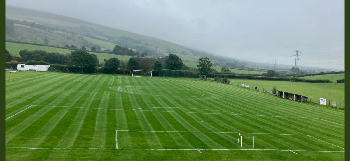 This is massive shoutout to our grassroots grounds teams up and down the country 👏 These pitches 😍 📸@AngelsUnitedFC, @CranfieldUnited, @ForzaBenno & @KirkbyUnitedFC