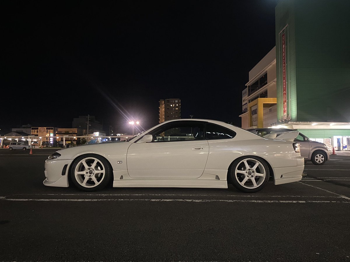 aoao_M_'s tweet photo. 遊び用のホイール買ってきた🥰
17インチちっせぇ！
#AVSはいいぞ
#モデル6 
#MODEL6 https://t.co/pyP9QBfzld