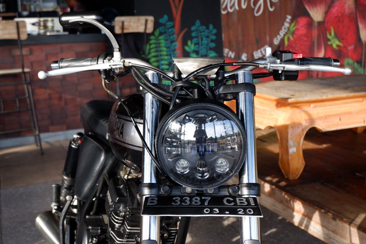 papabings's tweet photo. Yamaha 225cc
•
•
#yamaha #motorcycle #photography #japstyle https://t.co/lZeSVqpraL