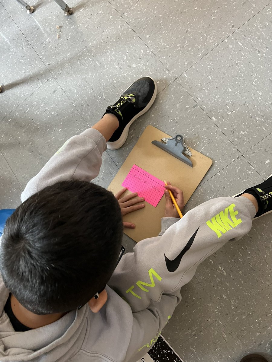 Today Berkeley’s 5th graders are engaged in identifying hooks for their narrative writings! Be sure to ask them some examples they came up with today! Mrs. Forte shared three specific strategies that students can now utilize to hook the reader! 👏