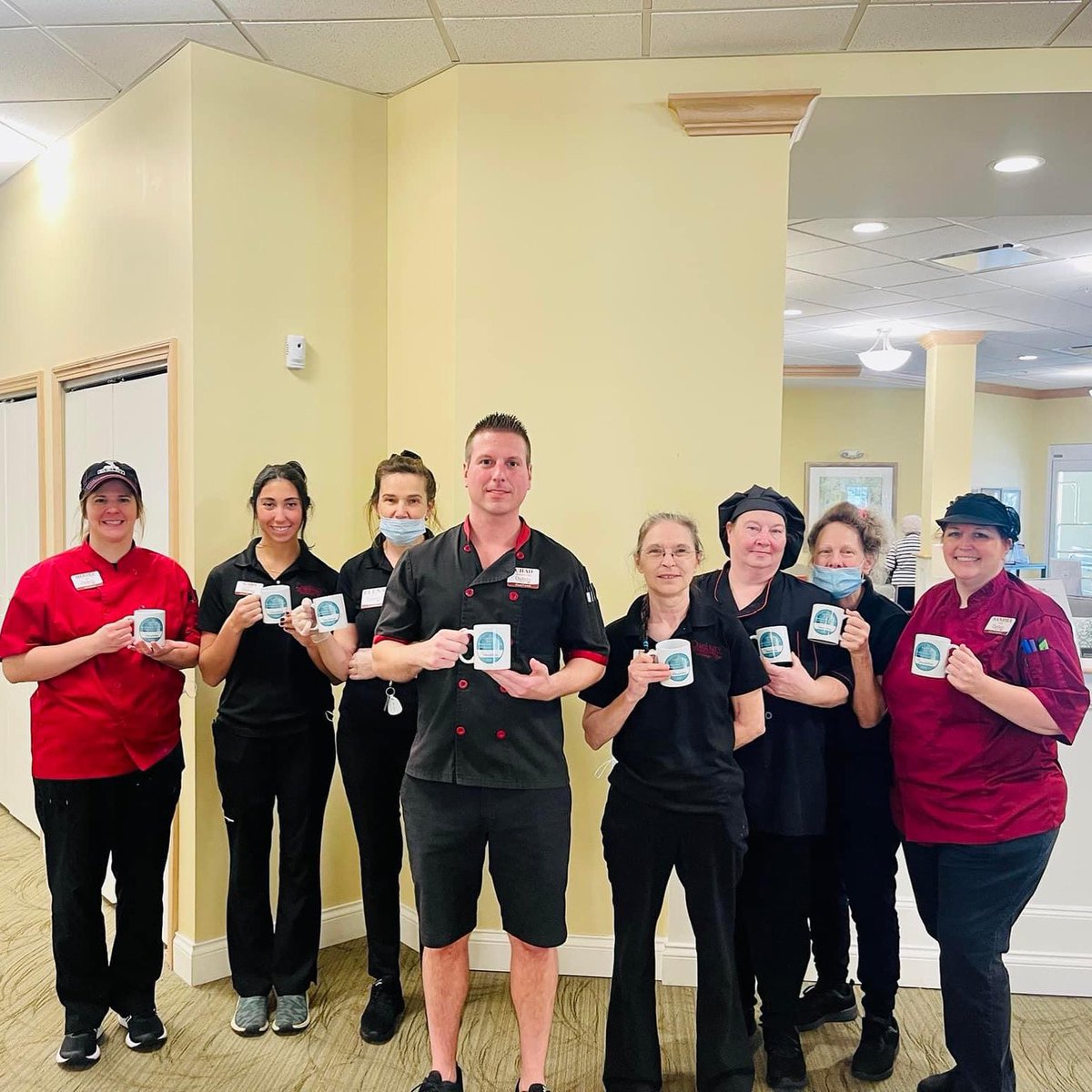 DanburyLiving's tweet photo. HUGE CONGRATULATIONS to Danbury #TallmadgeOH dining staff! They won Best Meals & Dining Award for 2022! A spectacular team that is always making sure every dish is made with quality ingredients, tastes great & leaves their residents excited for their next meal. #danburydifference https://t.co/qHbPsb5z2O
