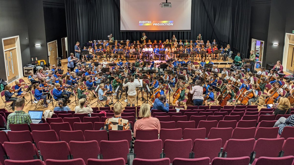 Not sure you could squeeze any more musicians on this stage...

Bristol's talented young musicians joined us for our Primary Orchestra workshop today, bringing students from schools across the city together to experience playing in a full orchestra. Sounding fantastic! 👏👏
