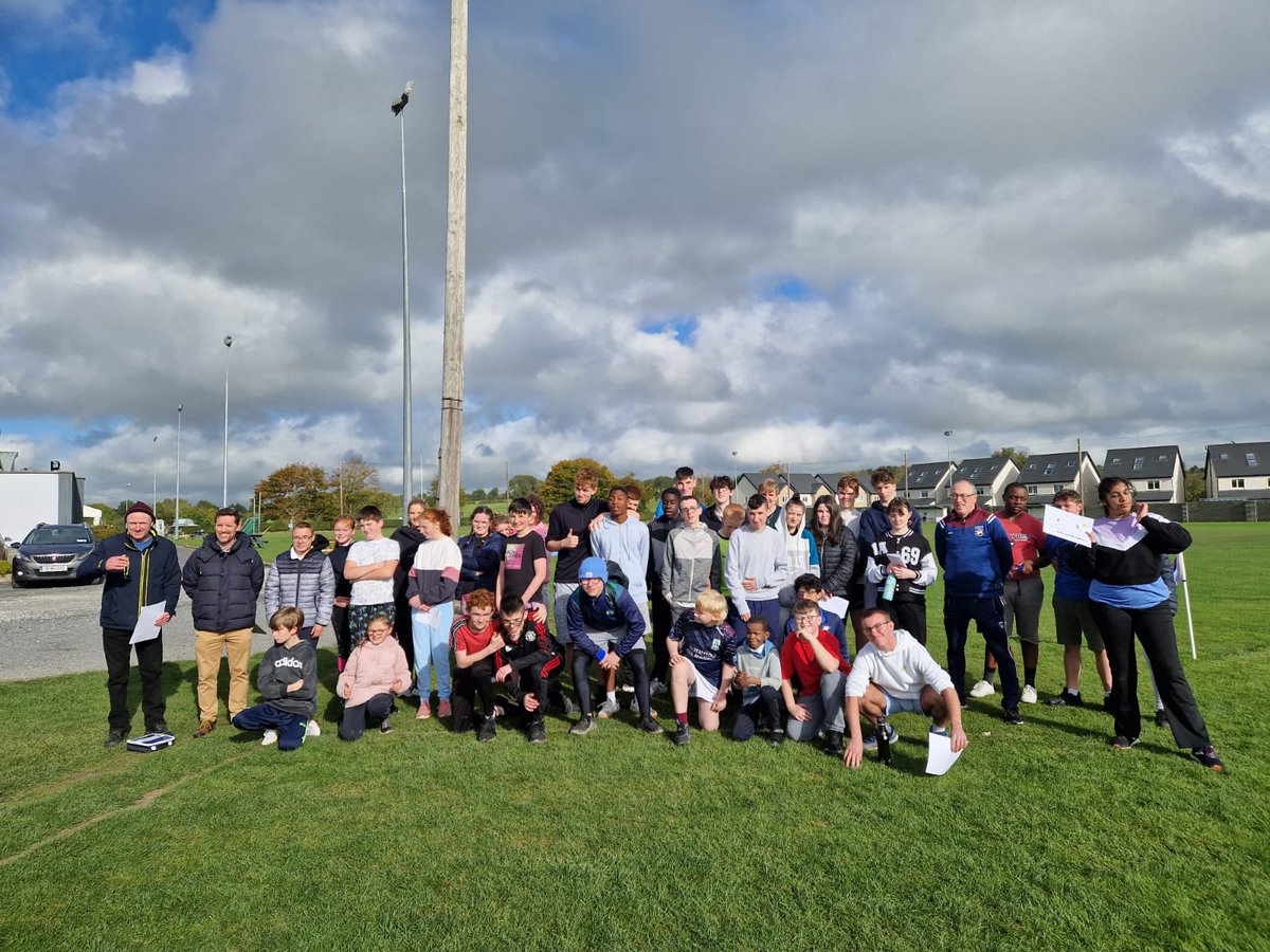 SchoolsIrish's tweet photo. North Leinster Junior and Senior Cross Country @simonstowngaels - first time since covid. Dundalk, Drogheda, Navan and Mullingar were the schools involved. Well done 👏 https://t.co/j37cwvuMpR