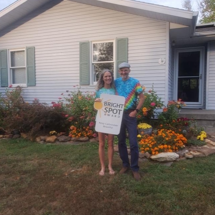 KeepCB's tweet image. Leslie and Jon are Bright Spot Award winners on Surrey Ln.🌳💚🌿🏵️☀️