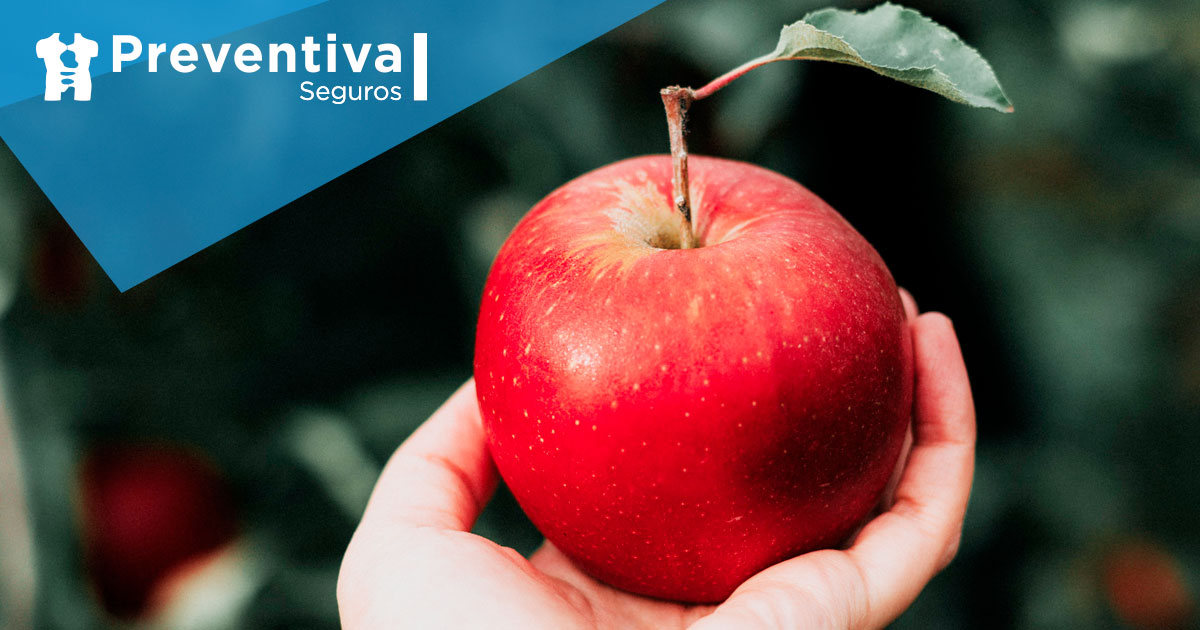 🔵 Se suele decir que una manzana 🍎 al día hace que no tengas que visitar al médico y es que ente sus beneficios está fortalecer el sistema inmune. Además es una futa de otoño riquísima

#Consejos #ExpertosEnVivir