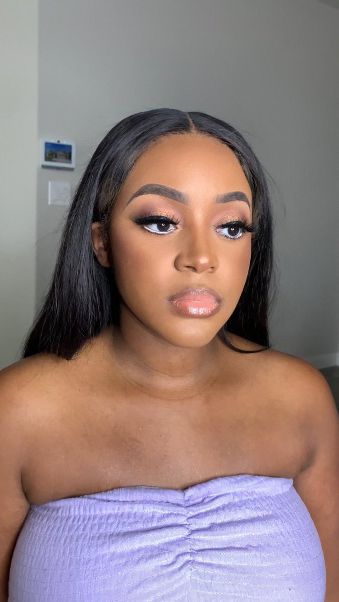 eriwilliams_'s tweet photo. Makeup dump 💕 

Click the booking link ⬇️
https://t.co/WtxHcSfLnd

#makeupbyeri #aliyahscosmetics #makeup #makeupartist #naturalglam #softglam #fullglam #fortworthmua #arligntonmua #dallasmua #irvingmua #grandprairiemua #travelingmua #makeuptutorial #prommakeup #WeddingMakeup https://t.co/rRxEmmZwT7