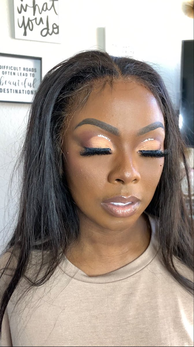 eriwilliams_'s tweet photo. Makeup dump 💕 

Click the booking link ⬇️
https://t.co/WtxHcSfLnd

#makeupbyeri #aliyahscosmetics #makeup #makeupartist #naturalglam #softglam #fullglam #fortworthmua #arligntonmua #dallasmua #irvingmua #grandprairiemua #travelingmua #makeuptutorial #prommakeup #WeddingMakeup https://t.co/rRxEmmZwT7