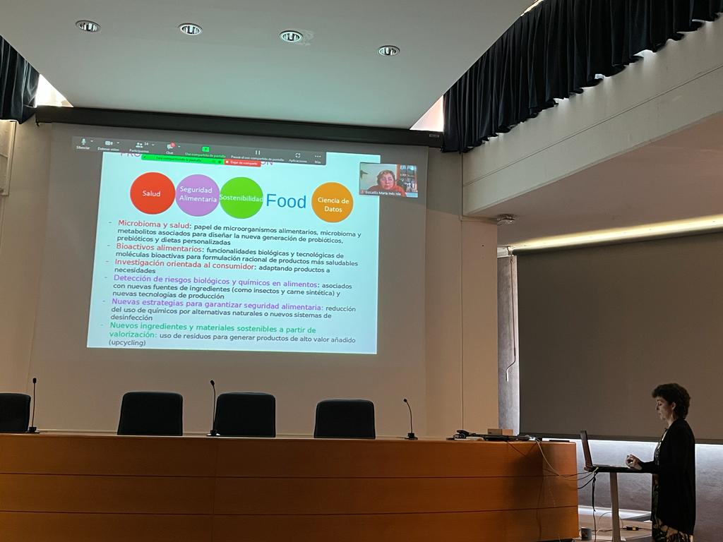 Arranca la segunda sesión de la jornada estrategias de #valorización de #residuos para la obtención de #compuestos de #valor añadido. #redBIOLATES <a href="/iata_csic/">IATA CSIC</a>