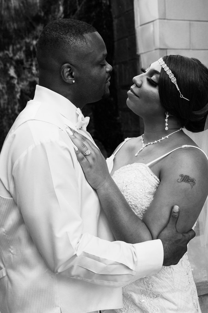 SandersZaylen's tweet photo. My best friend my soul mate God blessed me with a man who loves me and only me faithful and loyal only has eyes for me i love our bible studys together i love our prayer together met 2019 eloped 2020 wedding 2021 and our love continues https://t.co/I3dN8REmgK