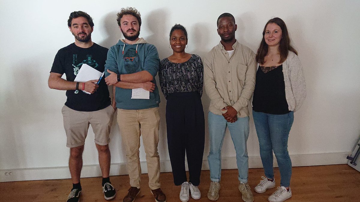 DepartementSBM's tweet photo. Merci à @DefMaika d’avoir pris le temps de venir discuter avec les #étudiants à l’occasion de la table ronde organisée par @SbmYoung ce matin.
Les #doctorants ont pu découvrir son parcours et lui poser toutes leurs questions sur l’après-#thèse ! https://t.co/CPcU1T3bM1