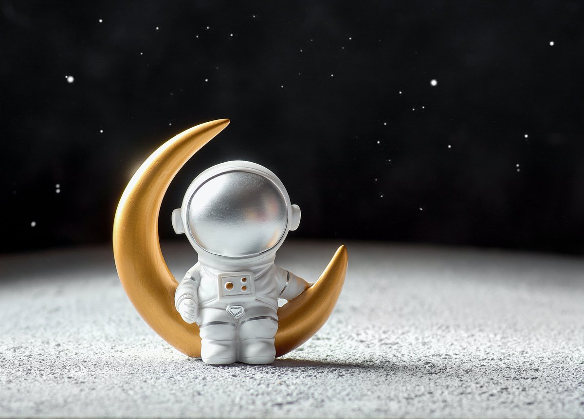 HirouNguyen's tweet photo. My feeling ... !!! Astronaut ... !!! https://t.co/yz7Cd5IXJb
