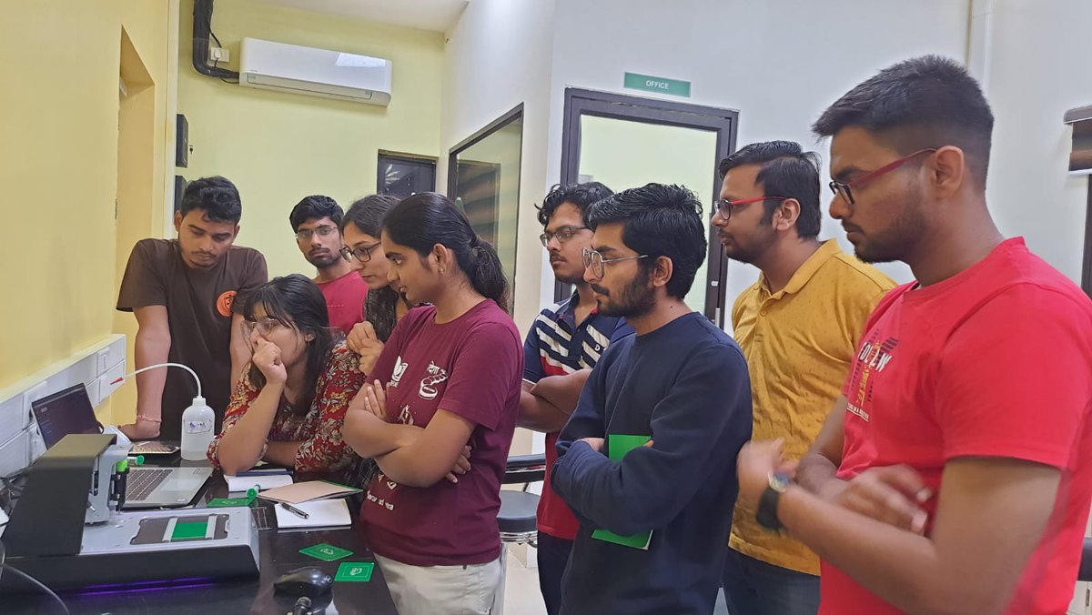 AICSEED's tweet photo. We are happy to share glimpses from our first #Electronic #Rapid #Prototyping Workshop at #aicseed, where 25 Makers from @IISERPune made their own PCB boards, tested and refined using instrument like PCB printer, Function generator, Oscilloscope, Soldering and desoldering station https://t.co/6xi6kyXPDR
