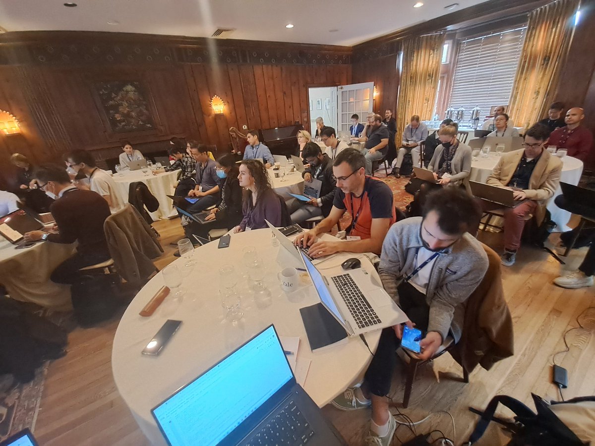 rtFIN_news's tweet photo. Kicking off #rtFIN with a superb hands-on workshop on computational modeling of neurofeedback training by @lubianiker, @guygu44 and Avigail Lerner from @HendlerLab @TelAvivUni @of_sagol https://t.co/QUMTqQxt2P