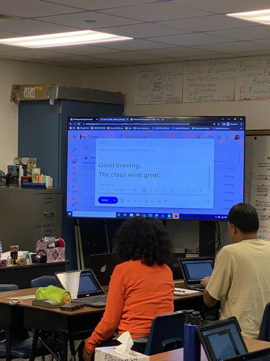 MrVillatoro6's tweet image. Adult Education night class with @YurikoDeLeon5. We taught how to write and send an email. Loved seeing parents so engaged and ready to learn! @IrvingISD @IISDTechService #IISDTECH