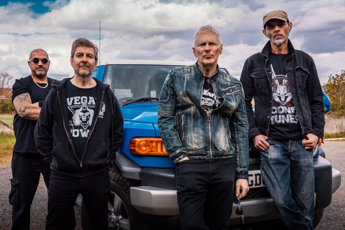 kick_doors's tweet photo. Thanks @GlamRatt @radiohrh for the @rtzedofficial 'Black Heart of Love' spin! @stevegrantley #rtzedfrontman #stifflittlefingers #drummer #Newalbum OUT FRIDAY! #Zednation https://t.co/kdXrAXqPJC