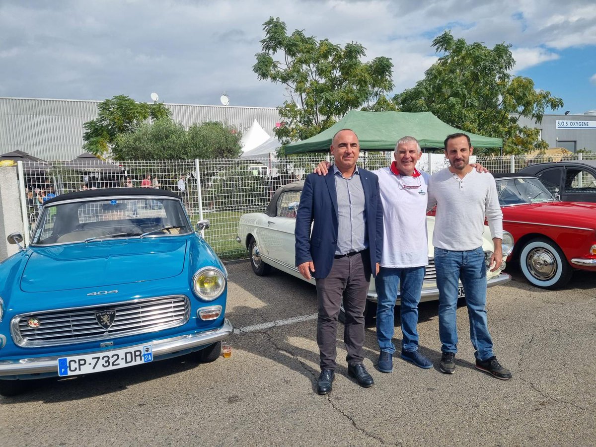 Le week-end dernier, 8ème édition du Grézan Tour à l'Actiparc de Grézan, un évènement convivial lors du rassemblement de voitures anciennes pour le grand public.