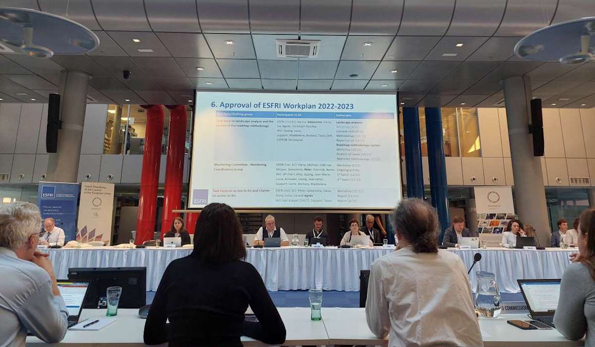 1/ The #ESFRI Workplan for 2022-23 implements the new ESFRI mandates, the provisions of the #ESFRIWhitePaper and the #EuropeanResearchArea Policy Agenda. 13 Task Forces & Drafting Groups have already started discussing with #stakeholders and drafting concept papers. @kolarjana