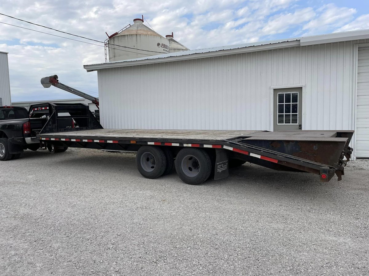 ford_sons's tweet photo. For Sale
2008 PJ Gooseneck Trailer
20 ft plus 5 with ramps
Can be seen at our plant site outside of Geneseo
$9000 https://t.co/eDMiGjxUgA