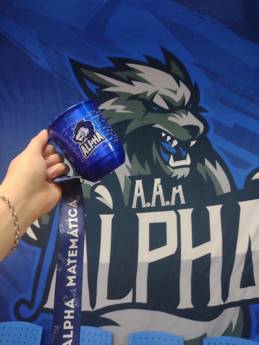AtleticaAlpha's tweet photo. Nosso bandeirão tá lindo e eu posso provar 🐺💙🖤 https://t.co/ArYMlsejtC