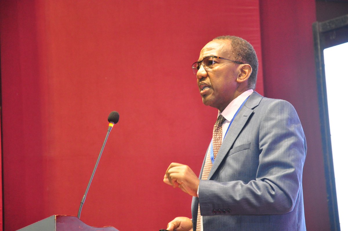 KeCIRT's tweet photo. Mr. Fidelis Muia of @KenyaBankers leads the participants in tackling different Incident Response Management simulation scenarios. The participants have been assigned group numbers and every group makes their presentation based on a given scenario.
#CACyberConference22 https://t.co/nnwV6gAfwm